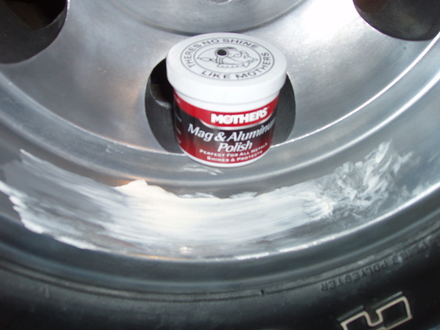 1976 Corvette mothers polish